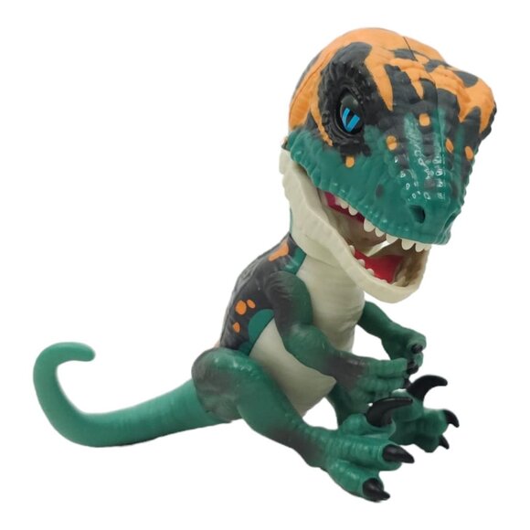 WowWee Fingerling Untamed Raptor Fury Velociraptor Silvertooth Sabre Tooth Tiger - Picture 10 of 12